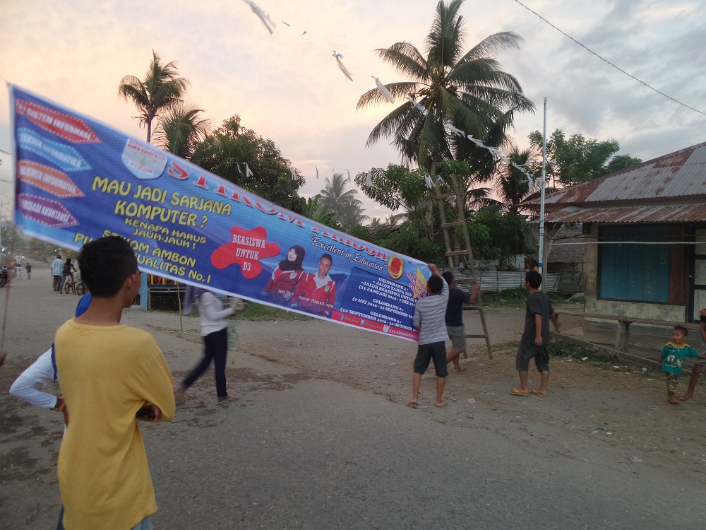 STIKOM SERBU SEKOLAH (SMA NEGERI 2 SERAM BARAT )